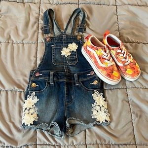 2T Toddler overalls shorts.  Lace florals.